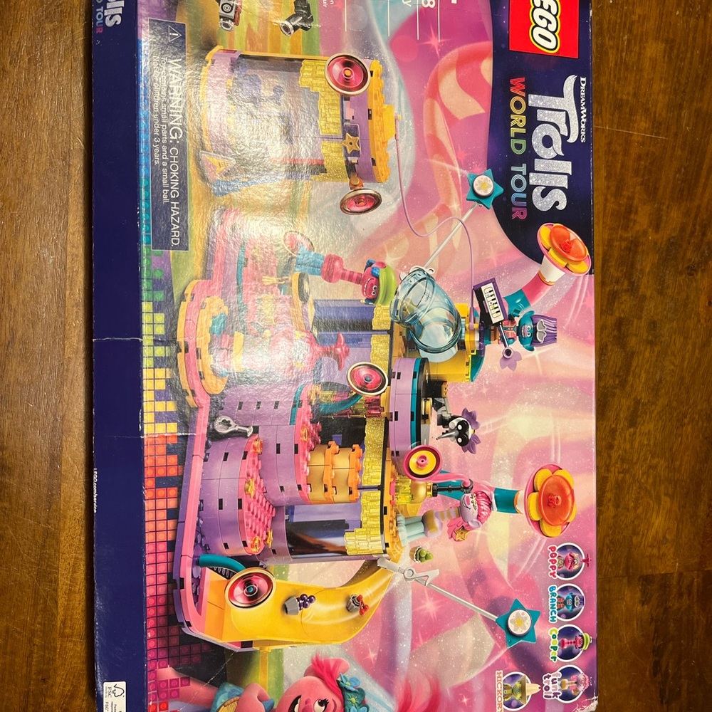 Lego Trolls World Tour Vibe City Concert (41258) Building Kit (494 Pieces) - Picture 2 of 3